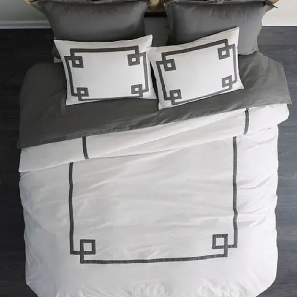 NEW Greek Key Pebble 2 King Shams